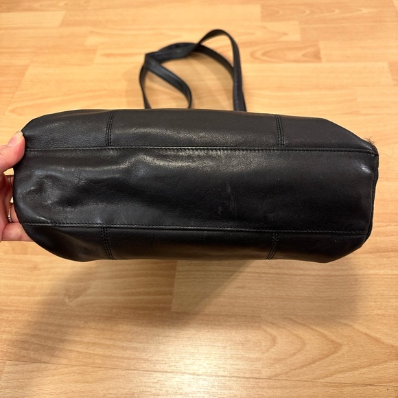 Enzo Angiolini Shoulder Bag - Picture 4 of 6